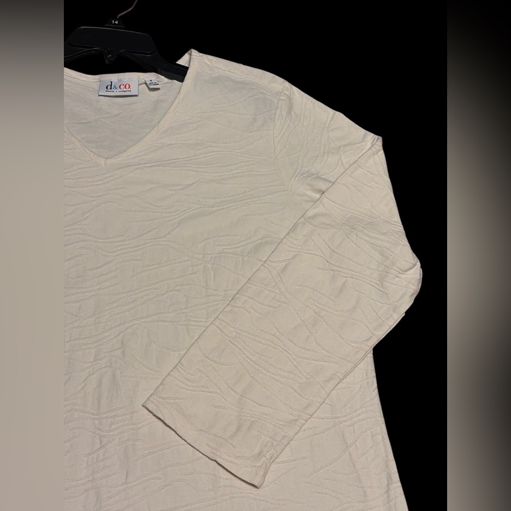 Women's Cream V-Neck Tunic Top - Picture 2 of 7